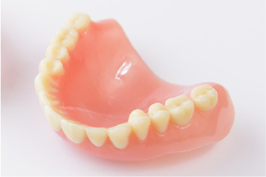 プラスチック床義歯